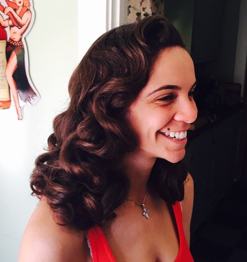 Macintosh HD:Users:brittanyloeffler:Downloads:Pin Up Hairstyles:10-pin-up-curly-hairstyle-for-thick-hair.jpg